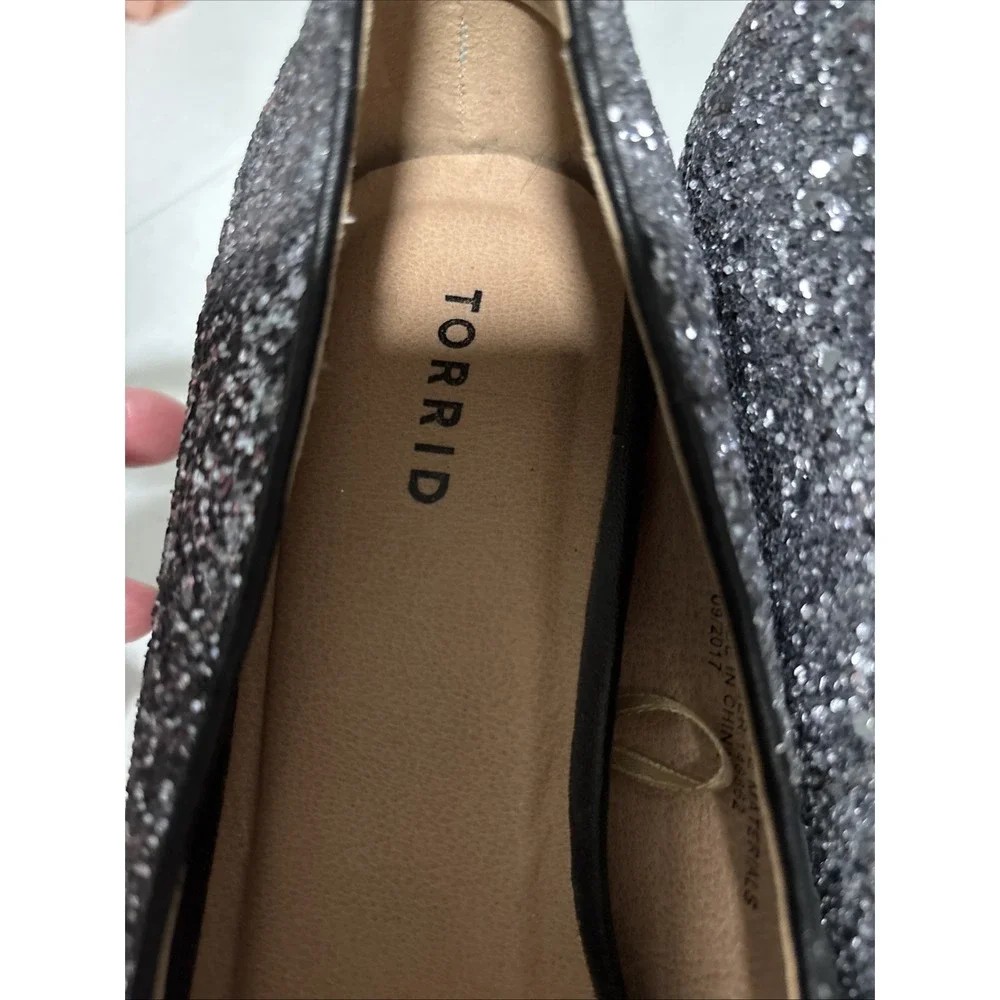 Torrid Sequined Heels Pumps Closed Toe Chunk Heel